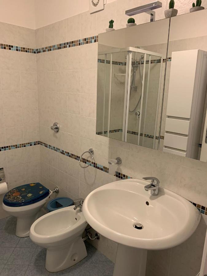 Apartment With Terraces And Private Jacuzzi - San Vito 400M From Beach 산비토로카포 외부 사진
